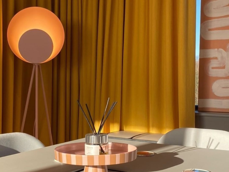 Pink diffuser floor lamp