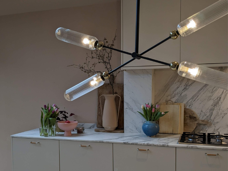 Minimalist metal deals 6 bulb chandelier